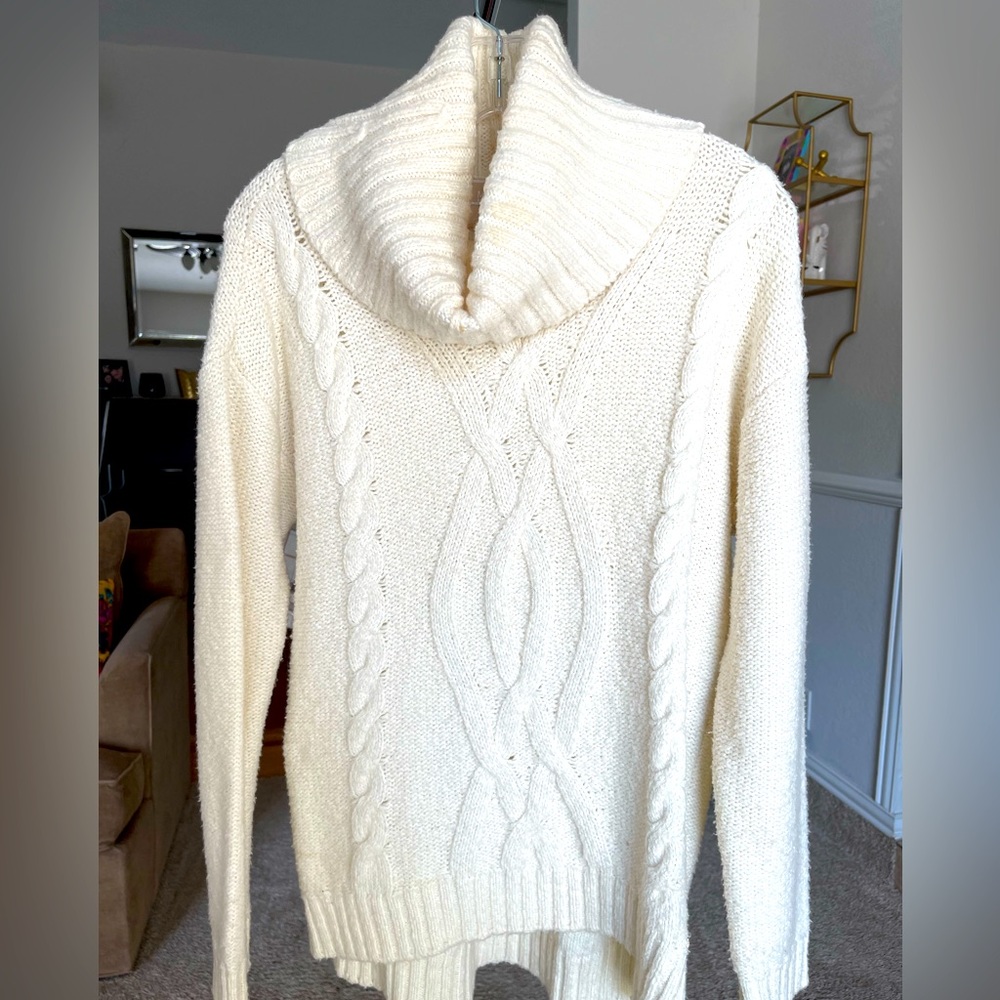 Michael Kors M cream color cowl neck sweater. In perfect condition, no stains.